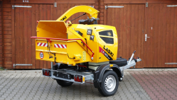 Výkonný štěpkovač na naftu a s brzděným podvozkem (25 HP) LS 160 DWB 